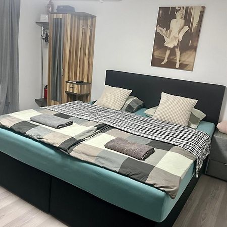 Apartmanek Patricie Room With Kitchenette Suitable For 2 Adults And 2 Children Mikulov Buitenkant foto